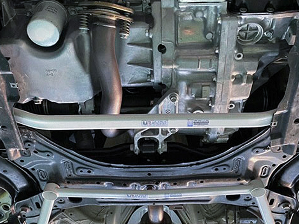 フロントメンバーブレースB