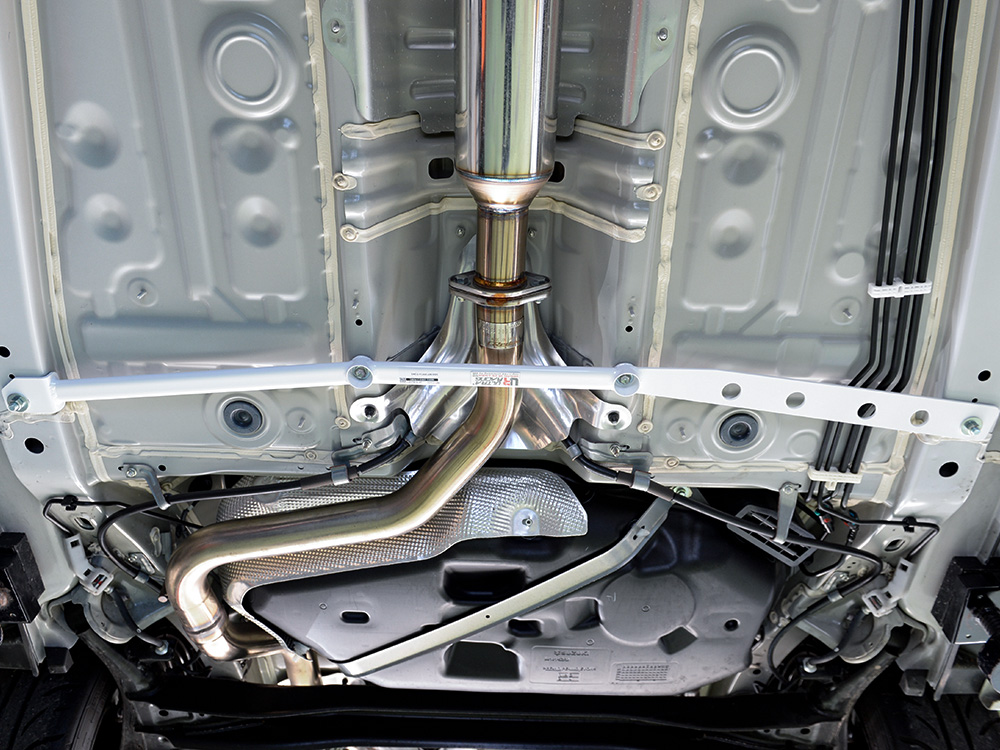 ミドルメンバーブレース